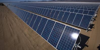 راه‌اندازی مزارع و نیروگاه‌های خورشیدی به تامین برق صنایع کم