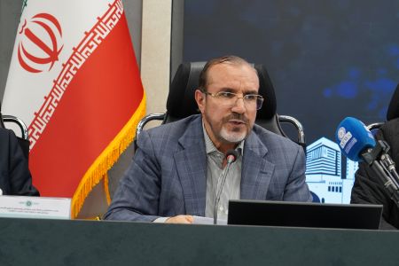 تیم اقتصادی دولت برنامه مدون ارائه دهد/ضرورت حذف انحصار وارد